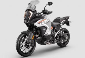 For 2024, the KTM 1290 SUPER ADVENTURE S sets the benchmark for sporty Adventure travel. Not only does it continue to deliver class-leading technology like Adaptive Cruise Control and Semi-active Suspension to the street, but it also brings real-world usability to the dirt. Rider-focused ergonomics exist to make short work of long distances. The KTM 1290 SUPER ADVENTURE S is smart, steady, and devastatingly quick. 