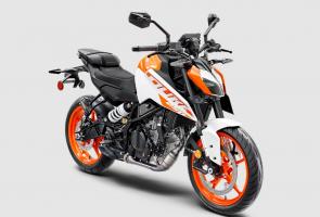 The KTM 250 DUKE flaunts with, a new 250 cc powerplant - this machine is 250% DUKE! Built with the same NAKED ethos as its bigger brethren, the 2024 KTM 250 DUKE boasts an all-new, muscled-up attitude, complete with a fresh new frame, suspension package, LED lights, riding tech, and street-ripping, turn-gripping aggression.