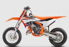 When your little racer is READY TO RACE and set to take the next step up - the fully-geared 2024 KTM 65 SX is the only option. Faster, easier to ride, and designed to be the ideal stepping stone into the next racing class, the KTM 65 SX features full-size motocross bike quality, high-end components, a fully manual clutch, and gearbox - not to mention a sweet-smelling 2-stroke top-end powerband. Bottom line? This little ripper is the one to beat.