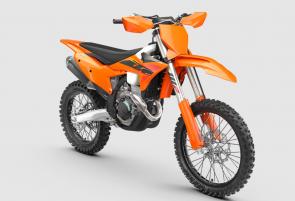 What is there to say about the KTM 350 XC-F that hasnt already been said? Well, for starters, the 2025 KTM 350 XC-F takes everything great about previous generations and makes it even better. With a reworked frame, new airbox, new swingarm, improved suspension settings, and the same usable performance, the 2025 KTM 350 XC-F is ready to take up the challenge - and the lead.