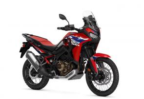 The Africa Twin doesn’t just look like an adventure bike—it’s the real deal. Exhibit A: Check out its long-travel front suspension. The inverted Showa fork is fully adjustable with huge 45mm tubes and 8.0 inches of travel—the most front-end travel in the 1000cc off-road class. Our Adventure Sports models get 7.3 inches of front travel to match the 19-inch front-wheel fitment.